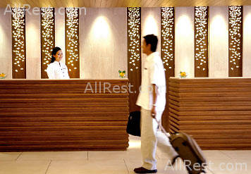 Courtyard Phuket at Surin Beach Hotel 4